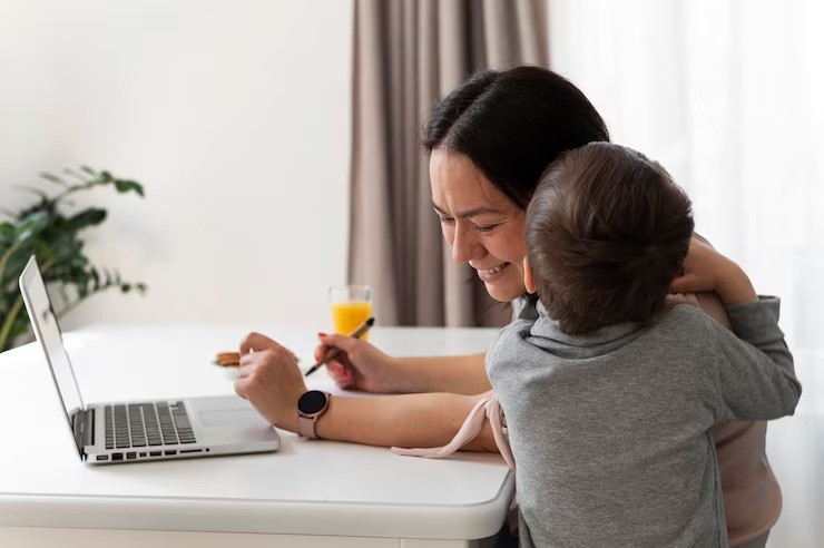 kata-kata awal anak, cara anak lancar bicara, stimulasi bicara anak, tips parenting bayi, tumbuh kembang anak, cara mengajari anak bicara, komunikasi bayi, belajar bicara sejak dini